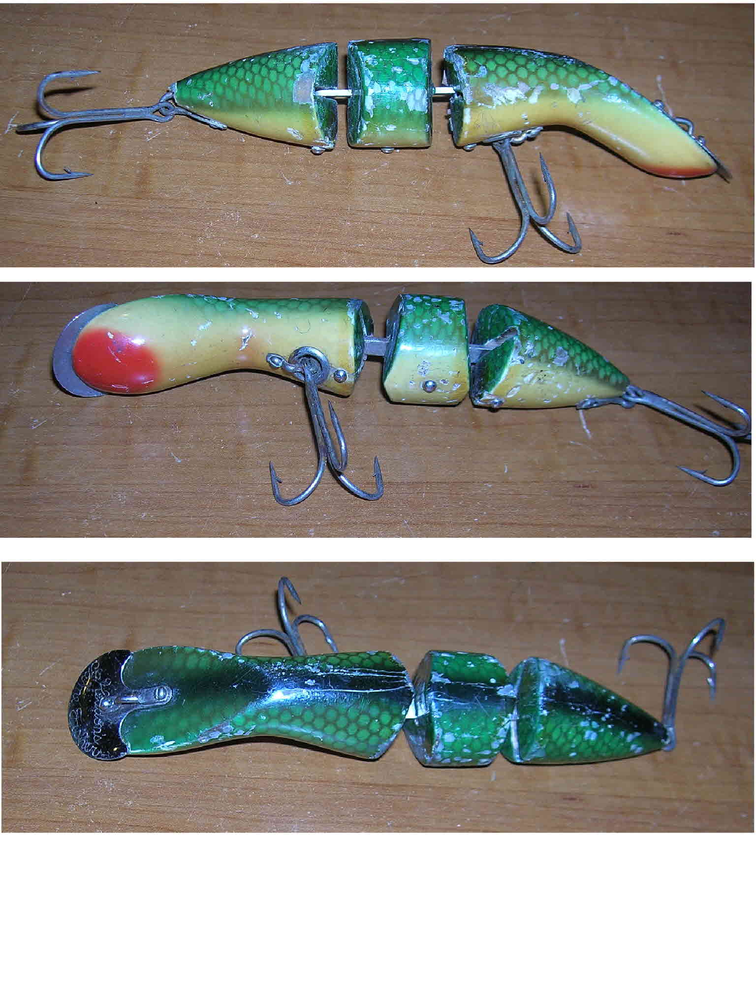 Lot of 4 Vintage BOMBER Multiple Colors Wood Fishing Lures with One Box,  Inserts 